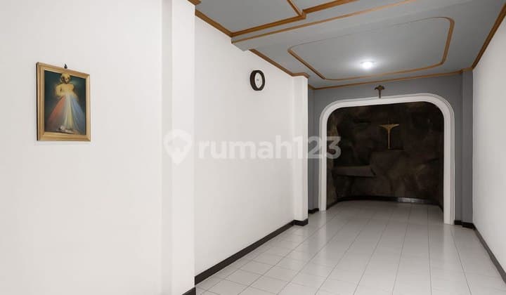 Rumah Bagus Samping Summarecon Siap Huni di Wisma Asri