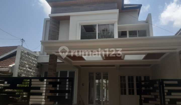 Luxury House With Swimming Pool On Palagan Street Ngaglik Near UGM