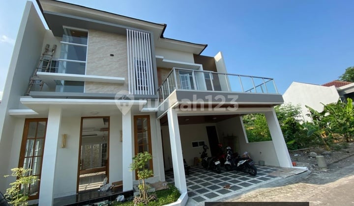 Rumah Baru Kolam Renang Pribadi Di Jl Kaliurang Km 8 Dekat Ugm