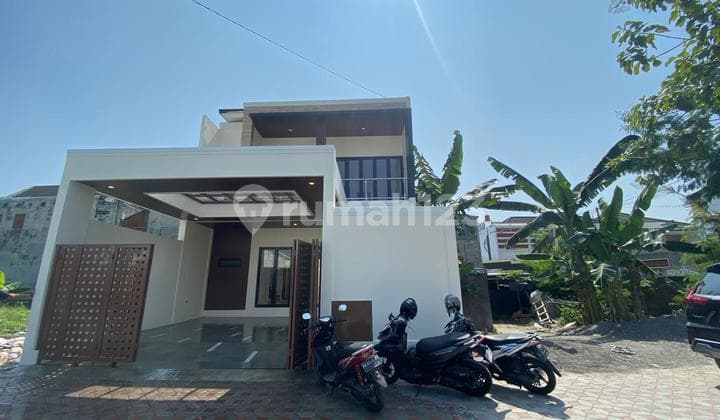 Rumah Baru Desain Cantik Fungsional Di Jalan Kaliurang KM 7 Dekat UGM