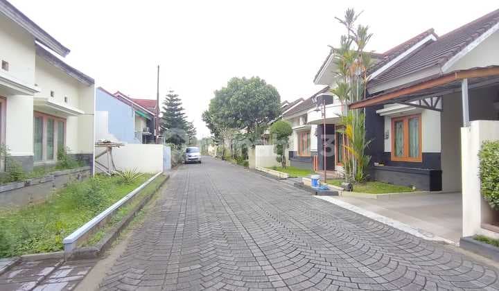 Rumah Bagus 1 Lantai Dalam Cluster Di Jalan Godean Km 8 Sleman Yogyakarta