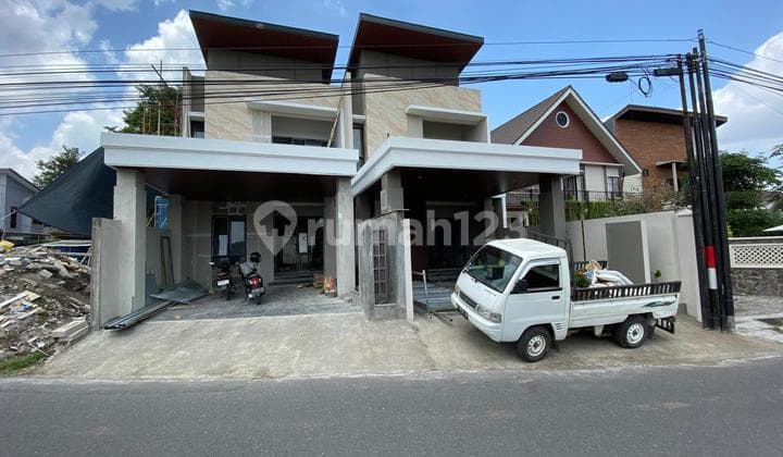 Rumah Cantik 2 Lantai Proses Finishing Di Jalan Kaliurang Km 13 Ngaglik Sleman Yogyakarta
