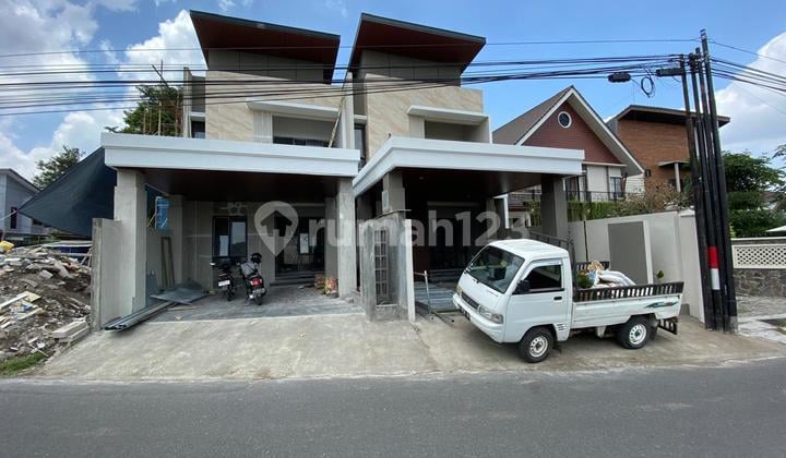Rumah Cantik 2 Lantai Proses Finishing Di Jalan Kaliurang Km 13 Ngaglik Sleman Yogyakarta