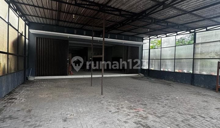 Ruko Luas Siap Pakai Pinggir Jalan Utama di Prambanan Sleman Yogyakarta