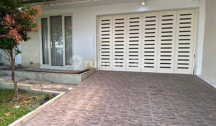Rumah Cantik 2 Lantai Di Jalan Kaliurang KM 8 Dekat Kampus UGM Yogyakarta