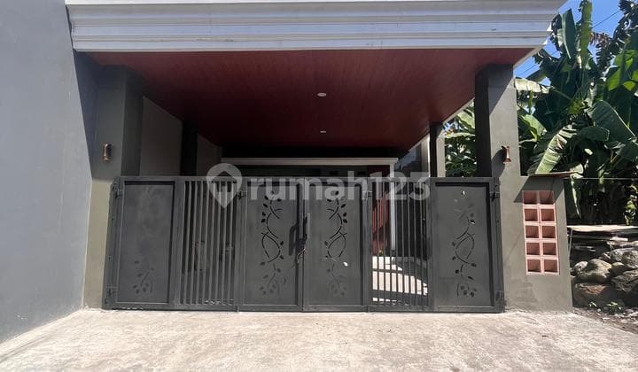 Rumah Cantik Minimalis Di Jalan Kaliurang KM 13 Sleman Yogyakarta