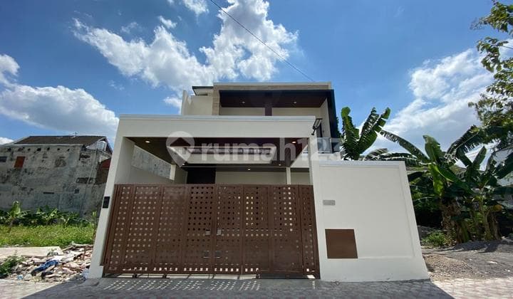 New House Luxurious Elegant Design on Kaliurang Street Km 7 Ngaglik Sleman Jogja