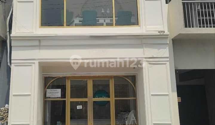 Strategic 2-Storey Shophouse for Rent in Depok Sleman Yogyakarta Near Campus and Schools