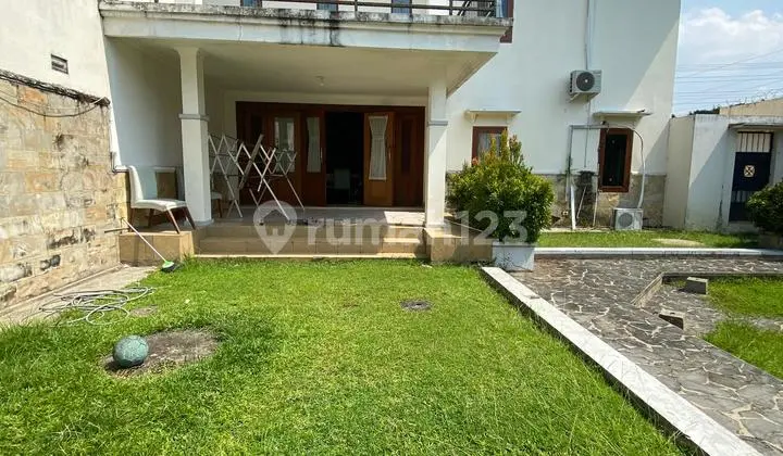 Rumah Luas Furnish Disewakan di Jalan Kaliurang KM 7 Dekat Kampus Ugm Yogyakarta
