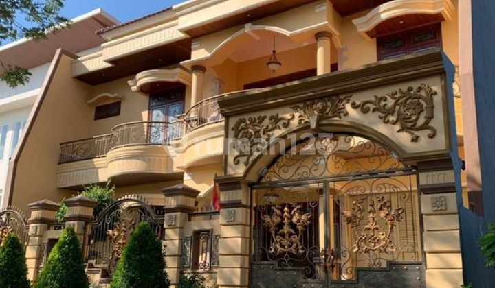 Luxurious Fully Furnished House Pakuwon City