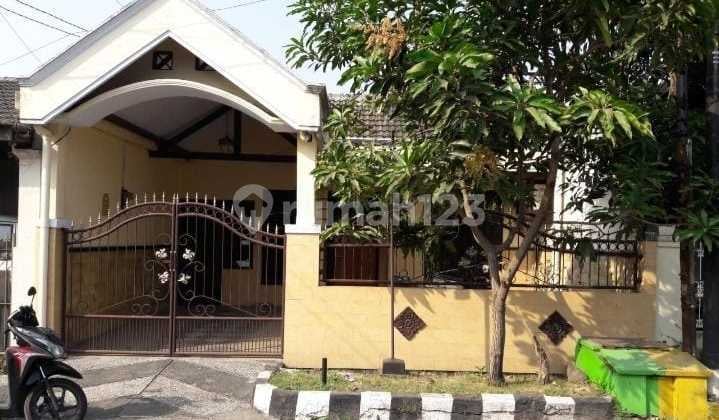 Rumah Terawat 1 Lantai di Gunungsari Surabaya