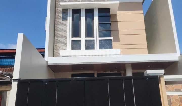 New Rumah Minimalis 2 Lantai Darmo Indah