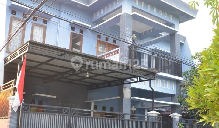 Rumah Megah di Perumahan Benowo Surabaya Barat