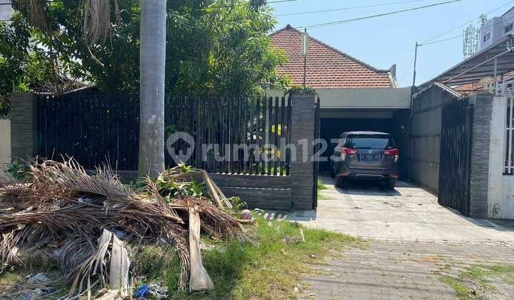 Rumah Asri Pusat Kota di Ketabang Genteng