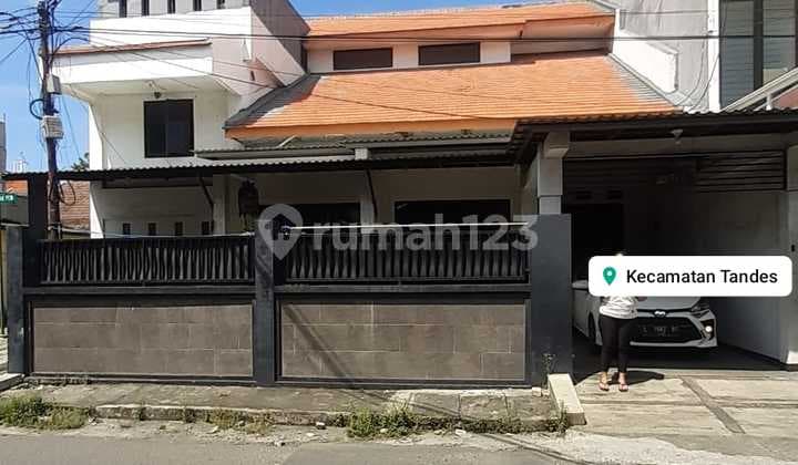 Rumah 3 Lantai Siap Huni Terawat di Manukan