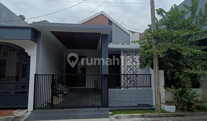 Rumah Modern Compact House New Furnished Pakuwon City