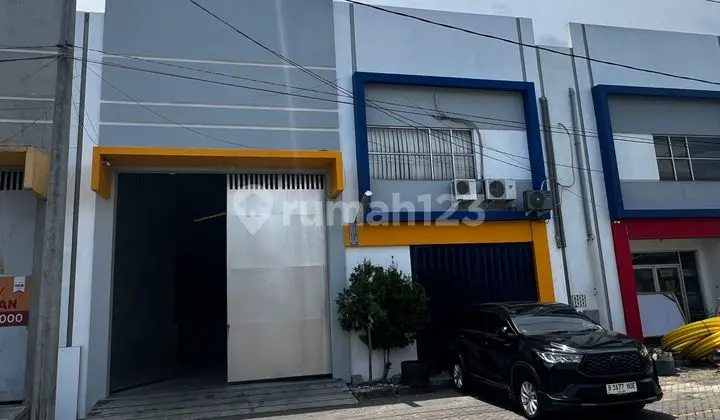 Gudang dan Kantor Strategis di Kompleks Pergudangan Gedangan