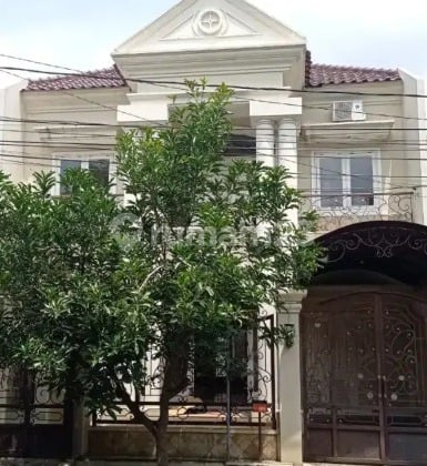 Rumah Megah Babatan Pratama Wiyung Jual Cepat