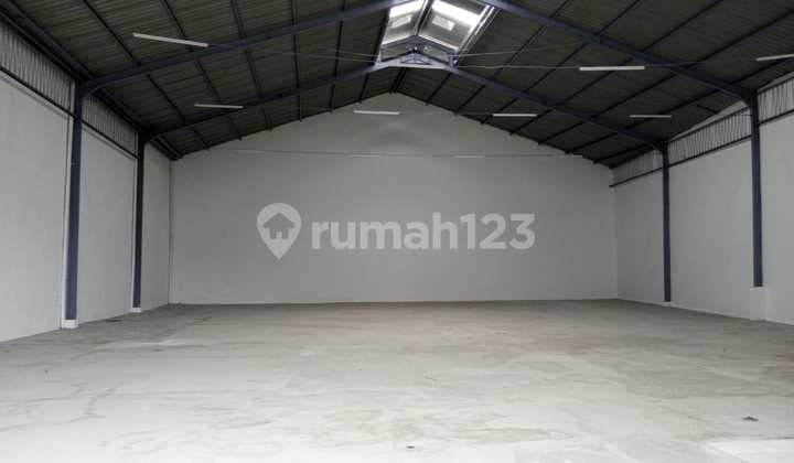 Warehouse and Office in Kenjeran, Clean Condition.