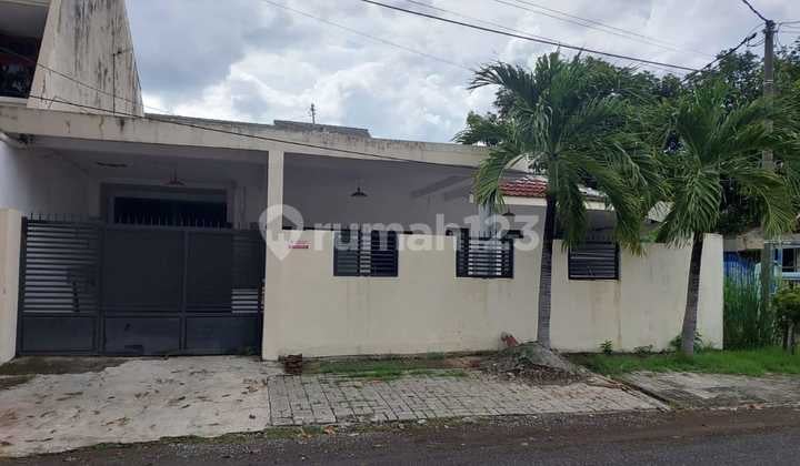 Rumah Hook Ngagel Dekat kampus STTS Ubaya