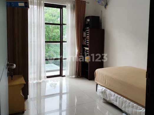 RUMAH DAN TEMPAT KOS DAERAH PASTEUR (MARANATHA)