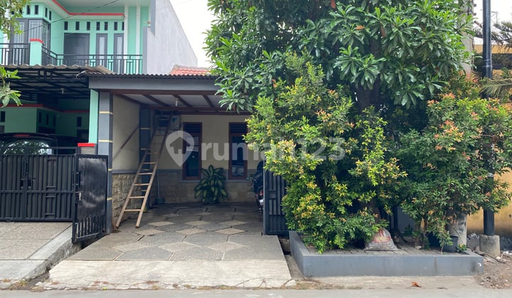 Rumah Tambun Cantik di Mutiara Gading Riviera Murah Sudah Renovasi