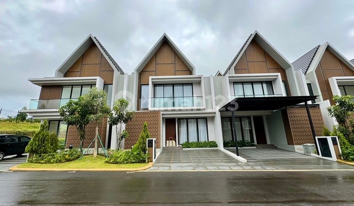 Rumah View Perbukitan Lebar 9 di Summarecon Bogor