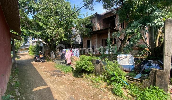 Rumah 2 Lantai Butuh Renovasi Harga Tanah di Sawangan Depok