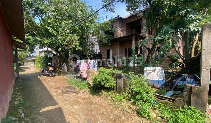 Rumah 2 Lantai Butuh Renovasi Harga Tanah di Sawangan Depok