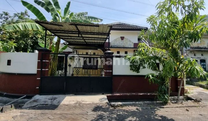 Rumah Hook di Permata Safira Jalan Kembar SHM