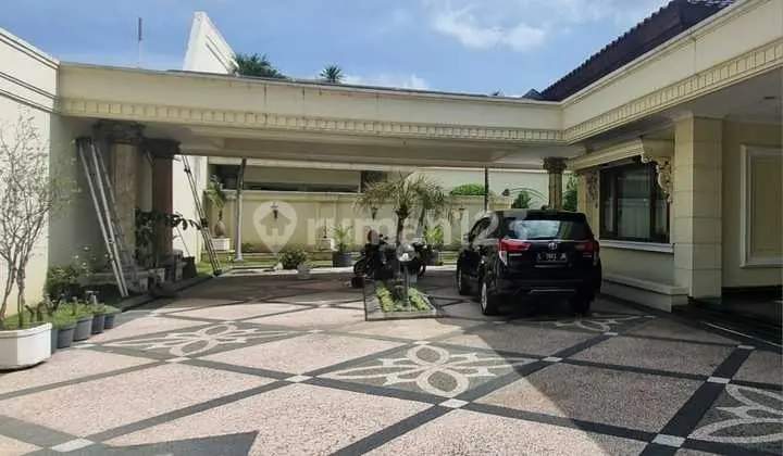 Dijual Rumah Mewah Jalan Raya Jemur Andayani Surabaya M Cocok untuk Komersial