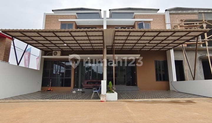 Rumah 700juta'an free biaya surat2 di Jl. Ciangsana bogor