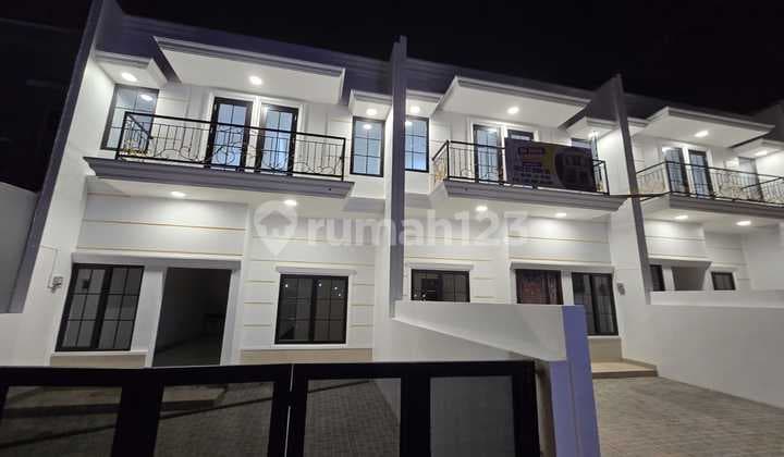 Rumah Baru Di Jatiwaringin 300meter Mall Pondok Gede