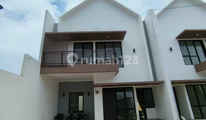 Rumah Baru di Dalam Cluster One Gate Sistem Bebas Biaya Surat2