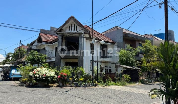 Hook House, Land Calculation, Row House, Main Road, Manyar Kertoadi