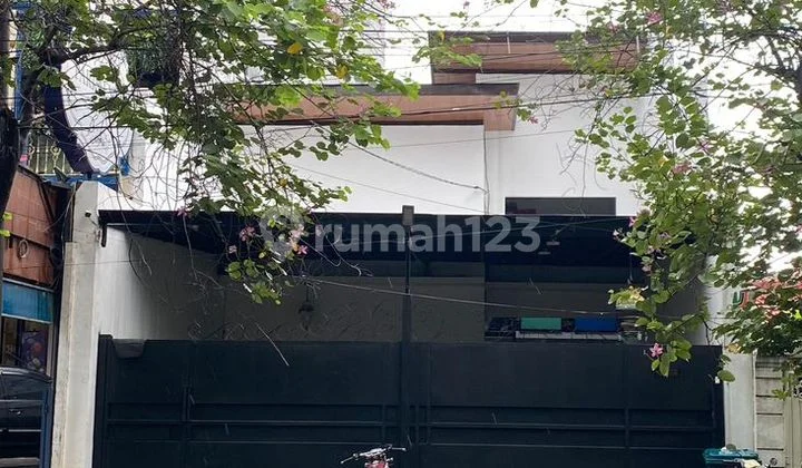 Rumah 0 Jalan Strategis Siap Huni Jalan Raya Manyar Surabaya Rumah 0 Jalan Strategis Siap Huni Jalan Raya Manyar Surabaya