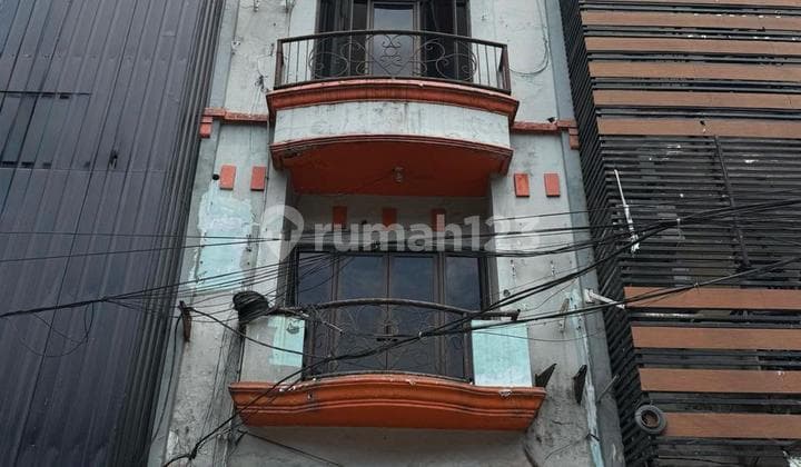 Ruko Strategis Raya Ngagel Jaya