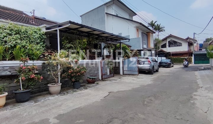 Rumah Bagus Furnished Di Kopo Permai 2 Kilometer Ke Toll Kopo