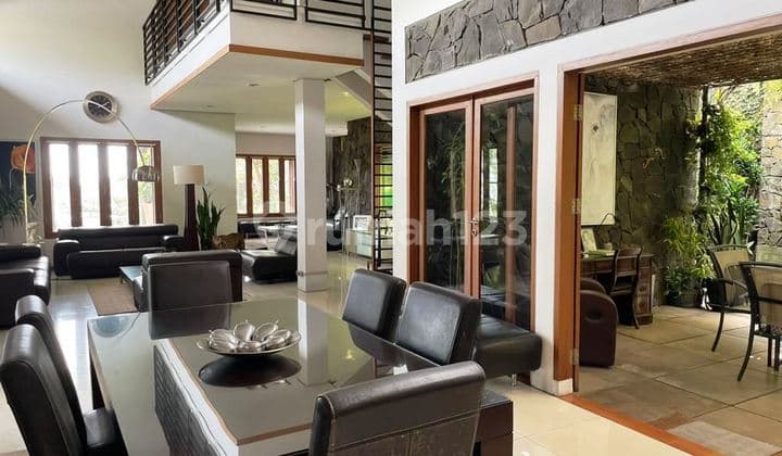 Rumah Design Tropical View City Dago Pakar Resort Bandun