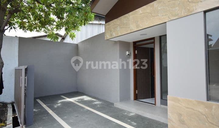 Rumah Baru Siap Huni Modern Minimalis Di Taman Holis Indah