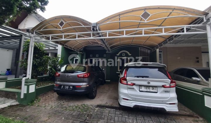 Rumah Bagus Siap Huni di Singgasana Pradana Dekat Tol M.Toha