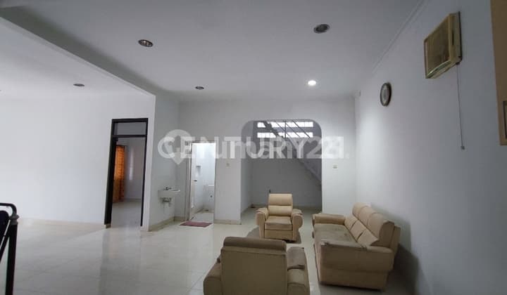 Rumah Bagus Siap Huni 2 Lantai Semi Furnish Di Taman Kopo Indah 1