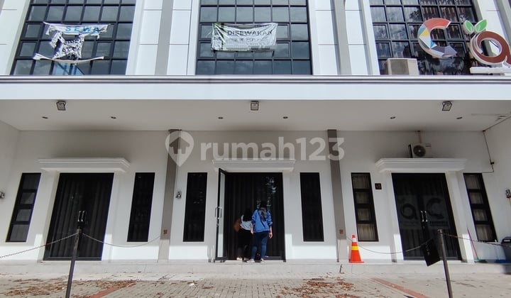 Ruko Baru Mediterania 3 Lantai Kawasan Sentra Bisnis Di Dago