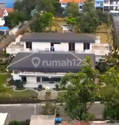 Rumah Antik Lega Dan Sehat Full Furnish di Turangga Bandung