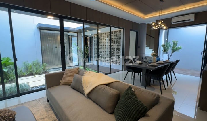 Genova 10 Summarecon Bandung Luxury House
