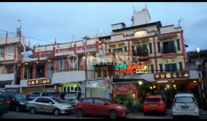 Dijual Hotel Aktif di Geger kalong Jalan Utama Setiabudi Bandung
