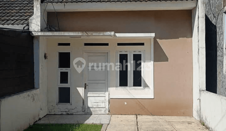 Rumah di Jl. Sekemala Komplek Griya Pratama Asri