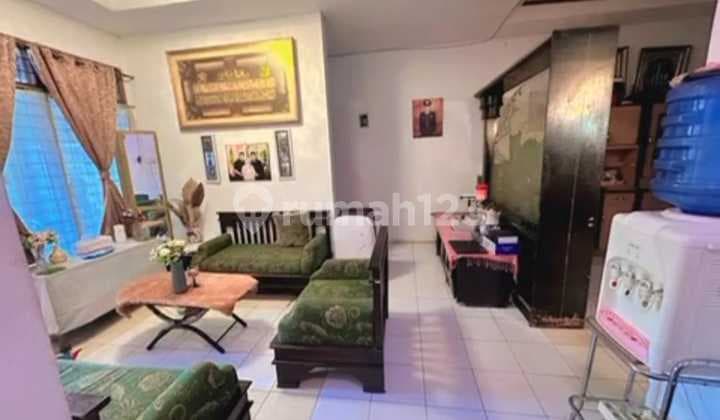 Dijual Rumah 2 Lantai di Komplek Cibolerang Indah