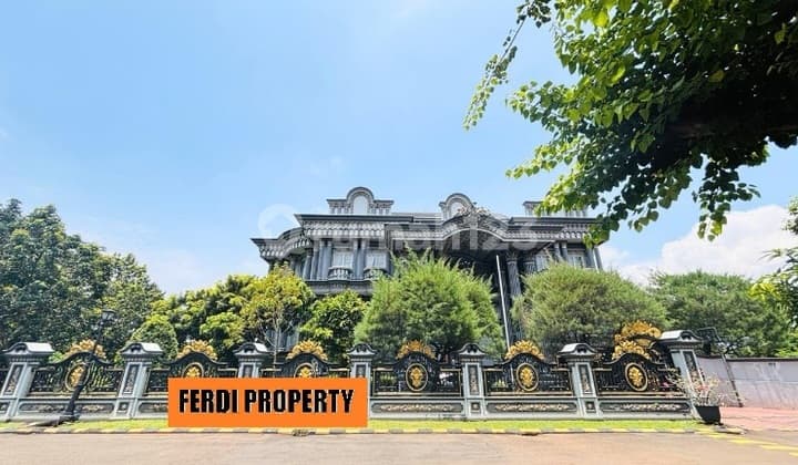 Rumah Bergaya Clasic Mewah Posisi Hoek Citra Gran Cibubur