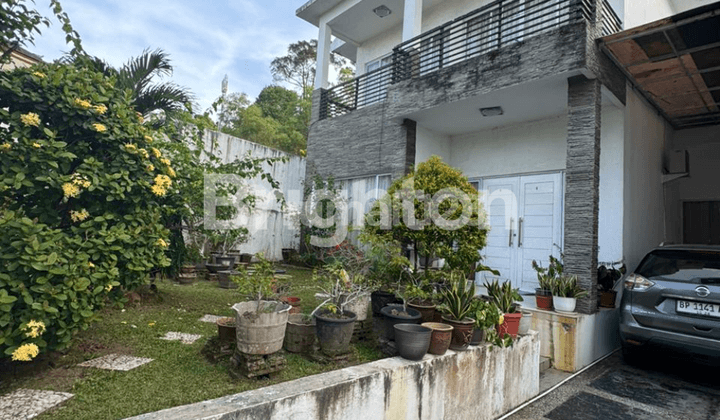 Rumah Cantik dan Mewah di Bukit Indah Sukajadi